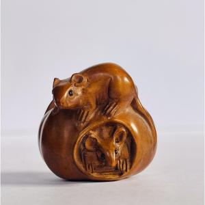 Carved Boxwood Netsuke